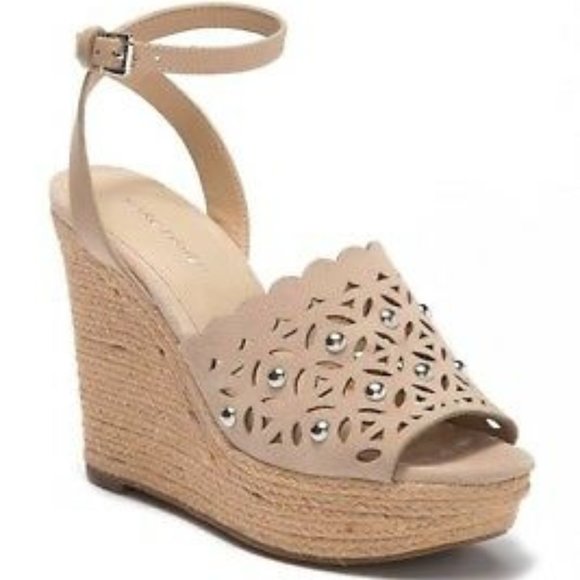 Marc Fisher NIB Light Natural HATA Suede Studded Wedge Espadrilles, Size 9M - Picture 1 of 8